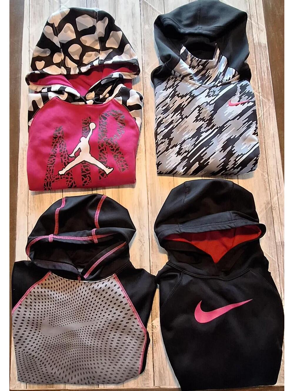 Nike Youth Girls Lot of 4 Black and Hot Pink Pullover Nike Hoodies 3 Med/1 Lg